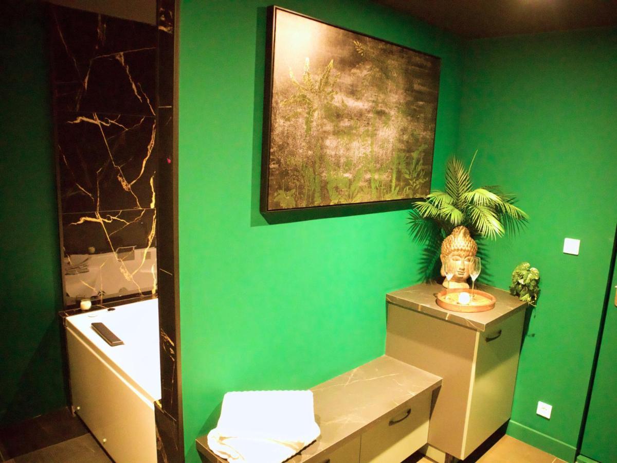 Sejour Detente A Saint-Omer - Jacuzzi Prive, Terrasse, Centre-Ville Et Parking Gratuit Exterior foto